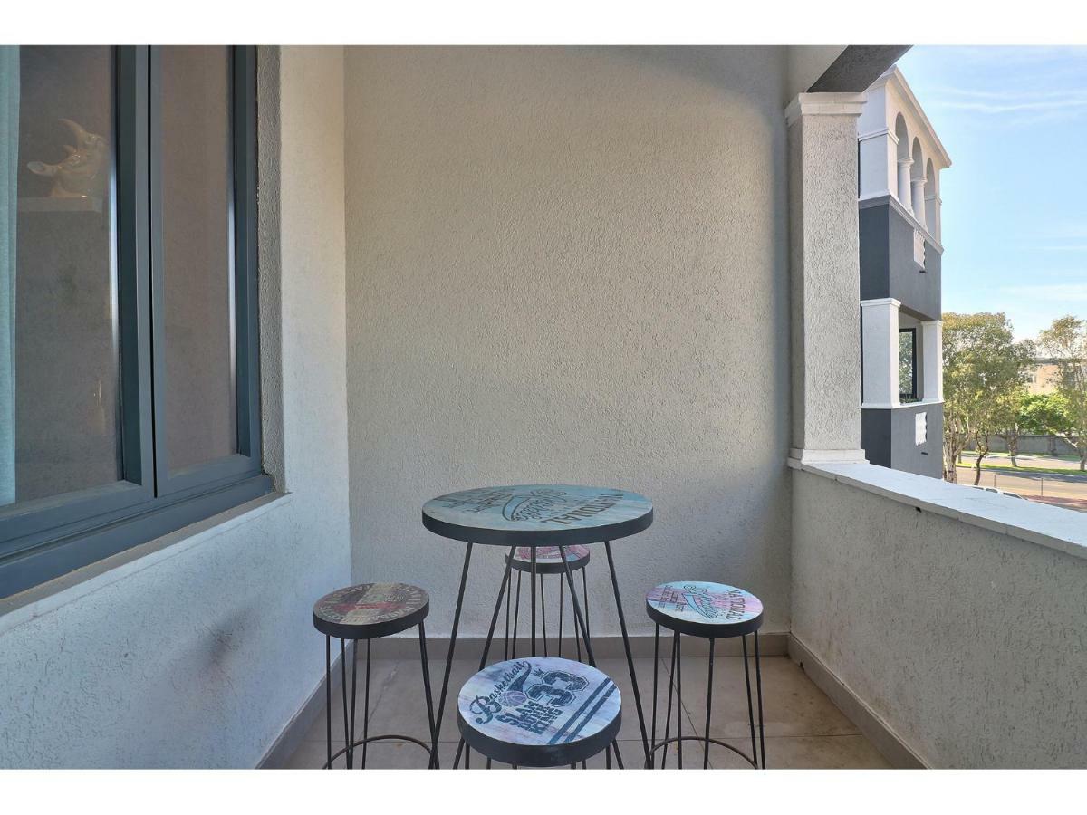 Greenpoint Apartments Cape Town Exterior photo